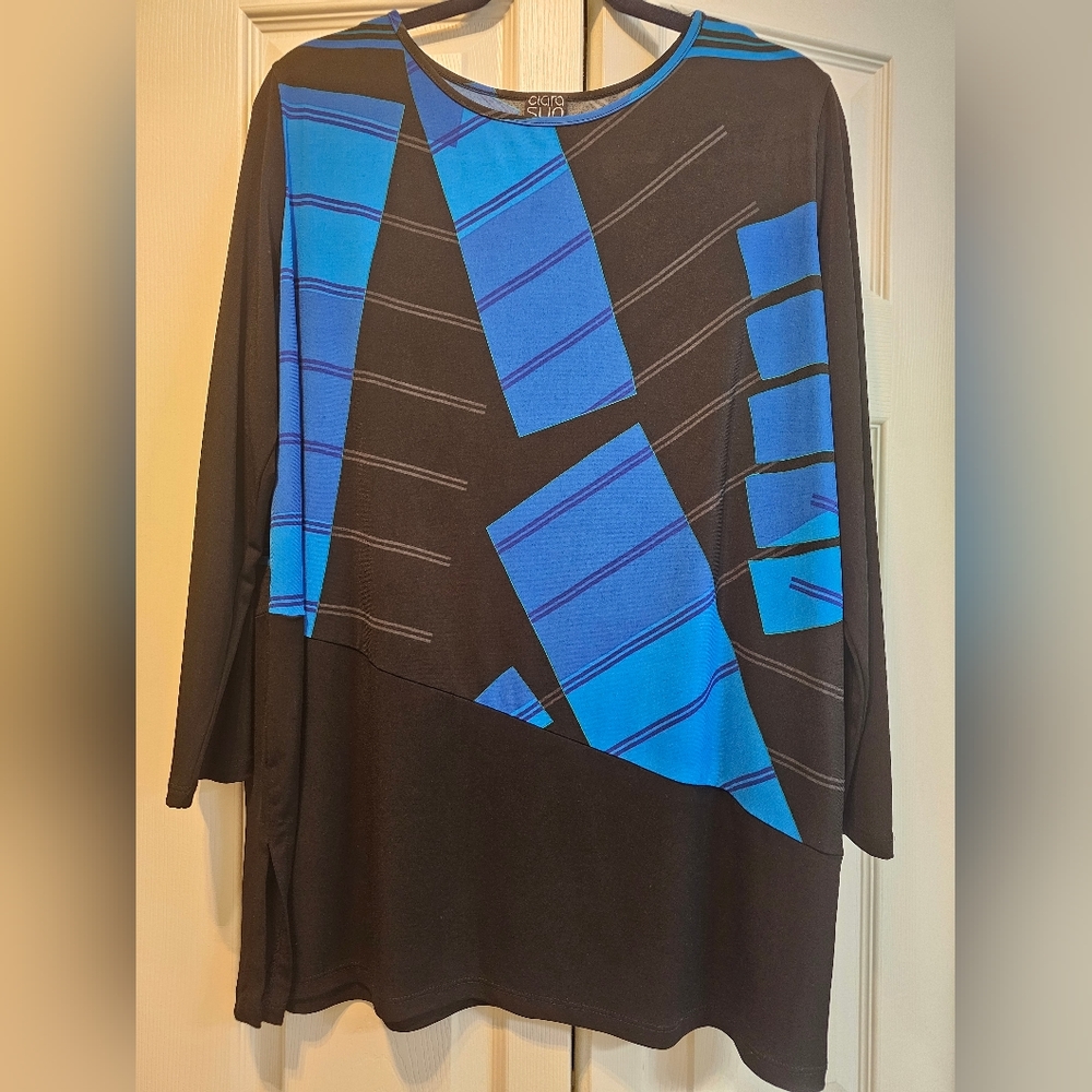 CHICO'S  1X Black and Royal Blue Tunic Top EUC